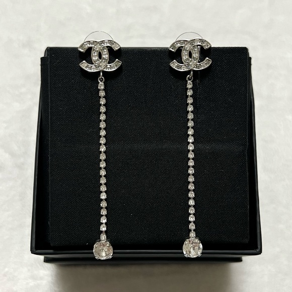 CHANEL Jewelry - 🚫SOLD🚫Chanel Classic CC Crystals Drop Earrings⭐️